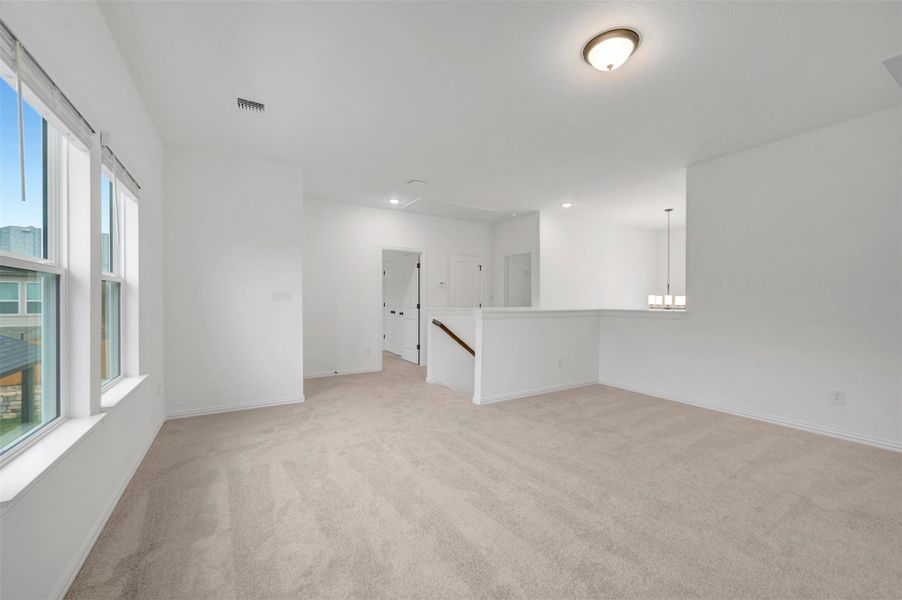 Spacious, unfurnished interior of a new home in Heritage, Dripping Springs (Image 26).