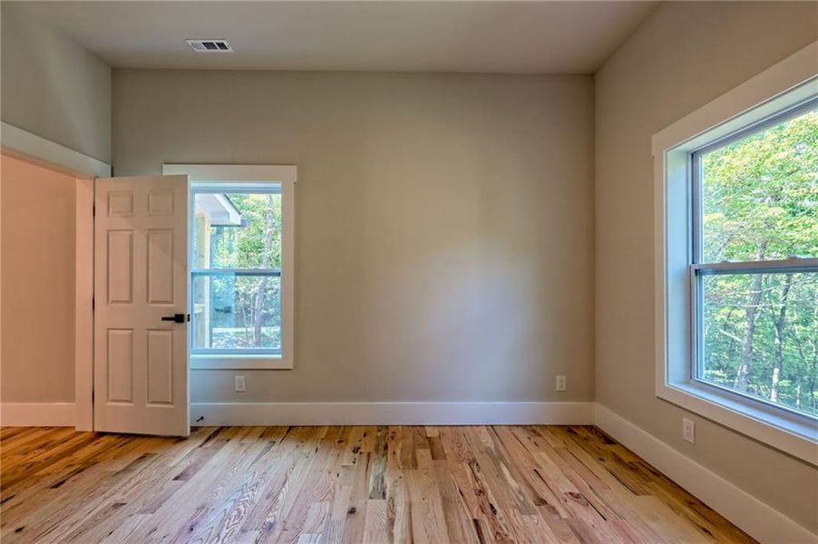 Spacious, unfurnished interior of a new home in , Clayton (Image 119).