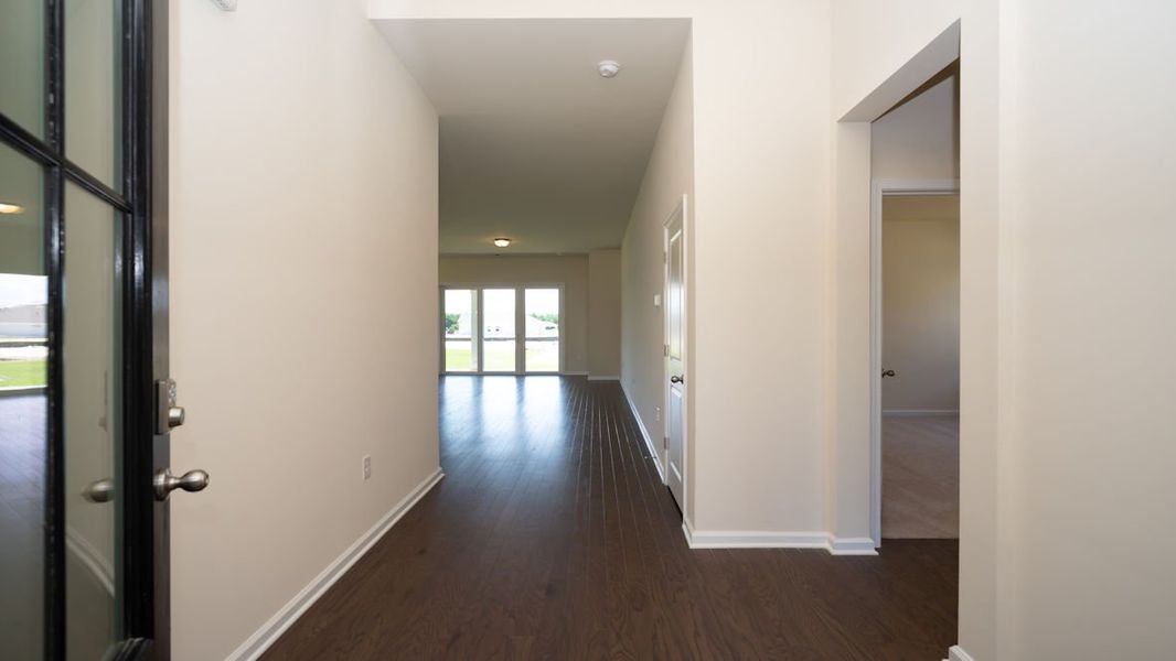 Representative unfurnished interior of a home built from the EATON by D.R. Horton in Waterbridge, Myrtle Beach (Image 17).