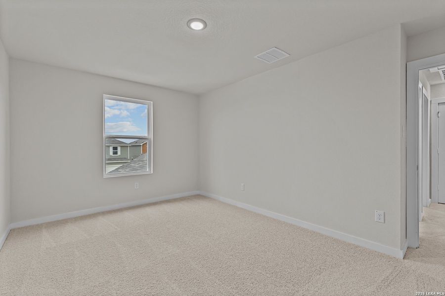 Spacious, unfurnished interior of a new home in Summerlin, San Antonio (Image 10).