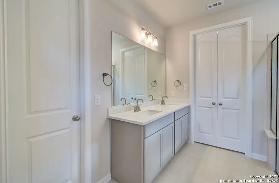 Furnished interior view inside a new home in Meyer Ranch - Enclave, New Braunfels (Image 3).