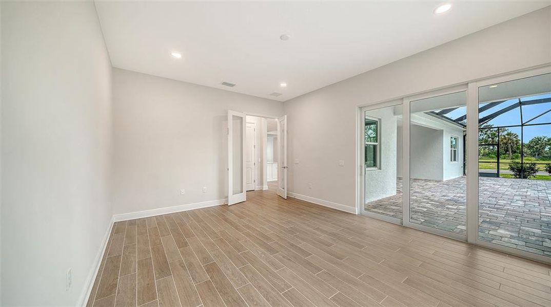 Spacious, unfurnished interior of a new home in Canoe Creek, Parrish (Image 20). Spacious, unfurnished interior of a new home in Canoe Creek, Parrish (Image 20).
