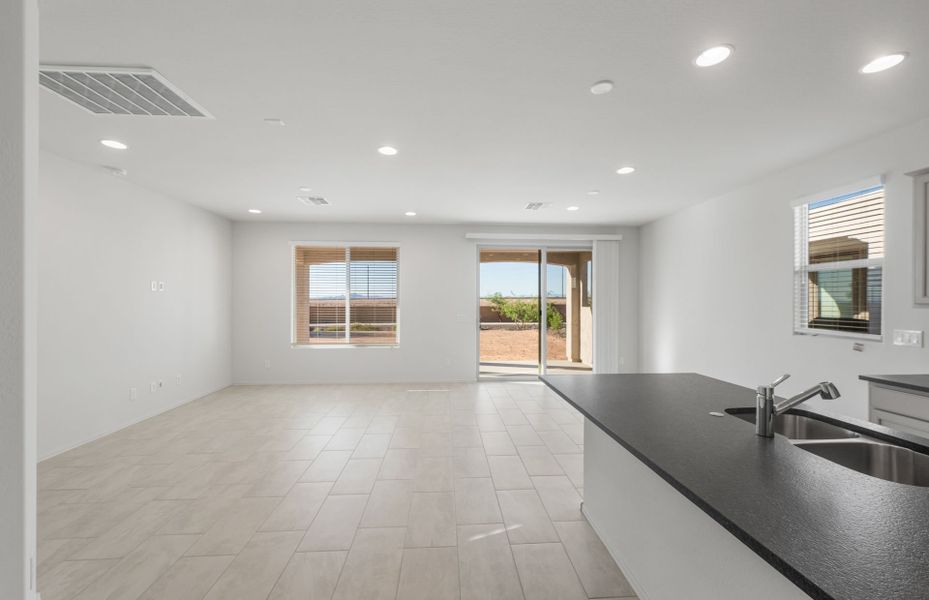 Spacious, unfurnished interior of a new home in Sun City Festival, Buckeye (Image 17).