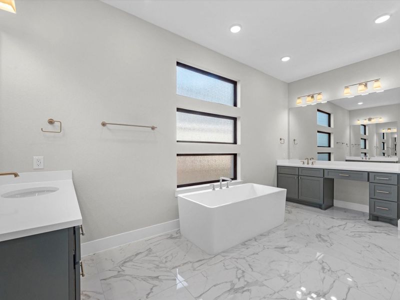 Image 24 of a home in Sienna 80′.