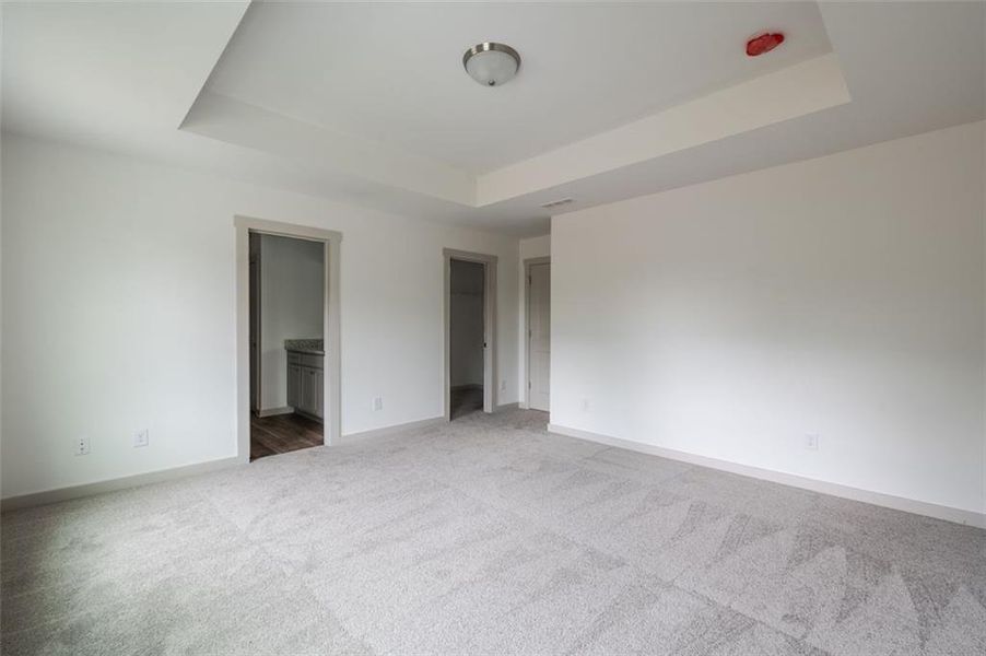 Spacious, unfurnished interior of a new home in , Lawrenceville (Image 20).