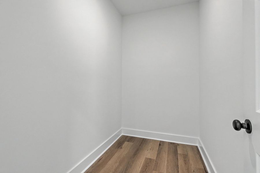 Spacious, unfurnished interior of a new home in , Walterboro (Image 26).