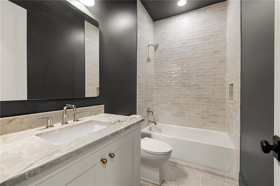 Furnished interior view inside a new home in , Newnan (Image 16).