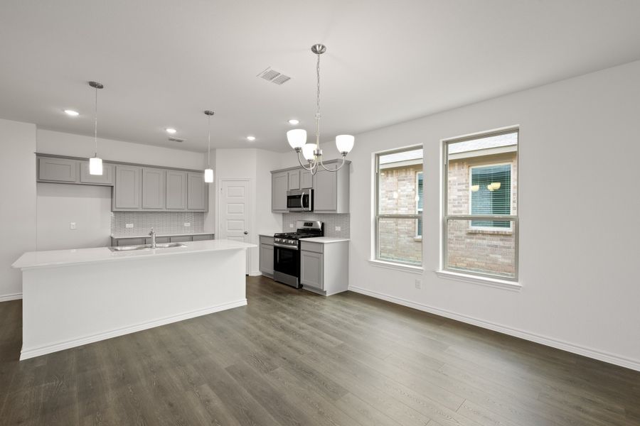 Furnished interior view inside a new home in Baker Farms, Cleburne (Image 11).