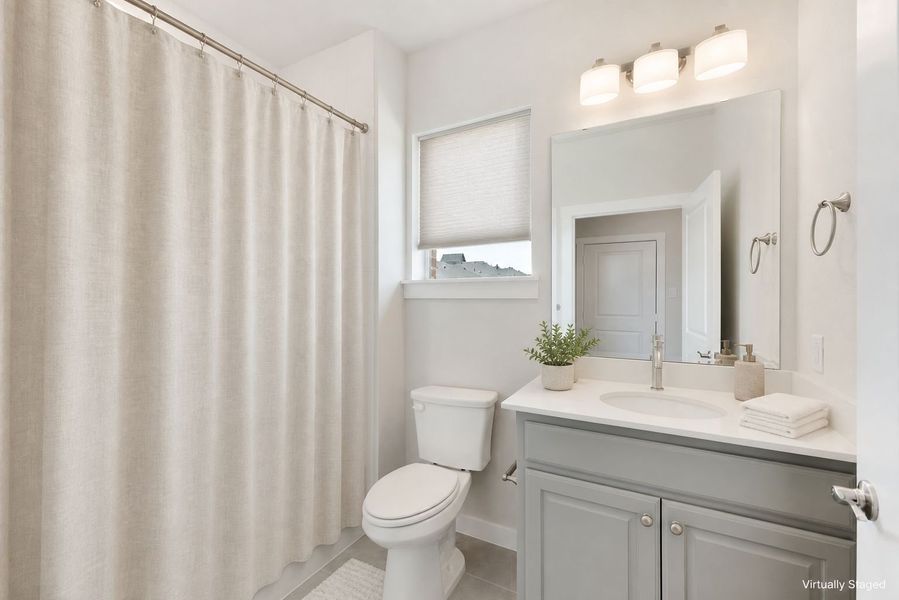 Furnished interior view inside a new home in Cottonwood Creek, Rowlett (Image 18).