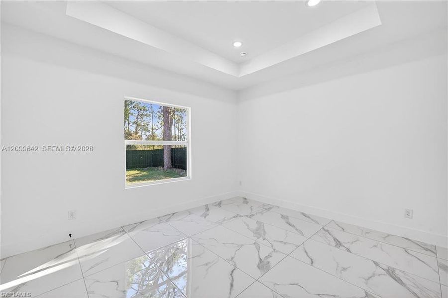 Spacious, unfurnished interior of a new home in , Lehigh Acres (Image 33).