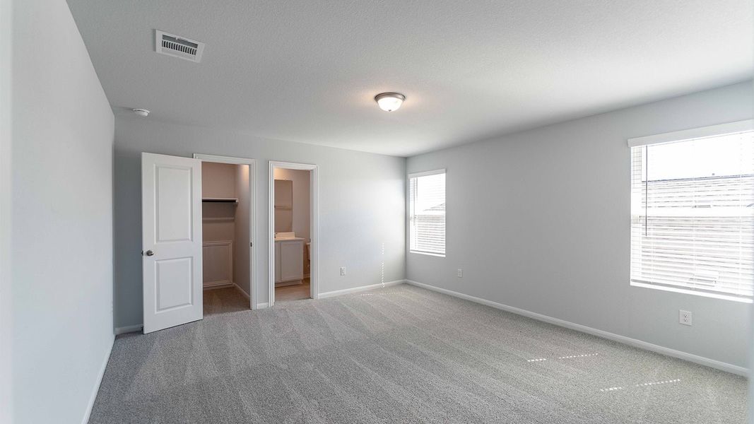 Spacious, unfurnished interior of a new home in Briarwood, Elgin (Image 47).