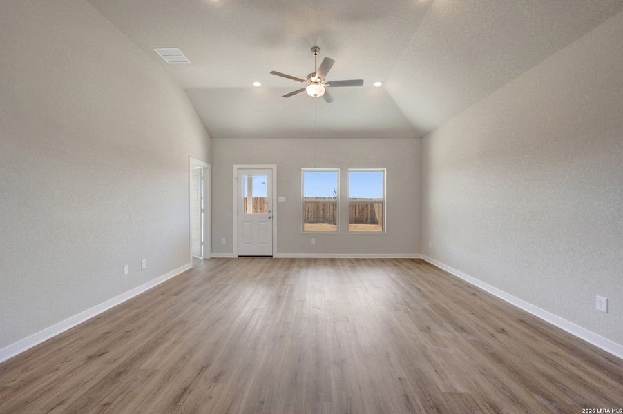 Spacious, unfurnished interior of a new home in Winding Brook, San Antonio (Image 41).