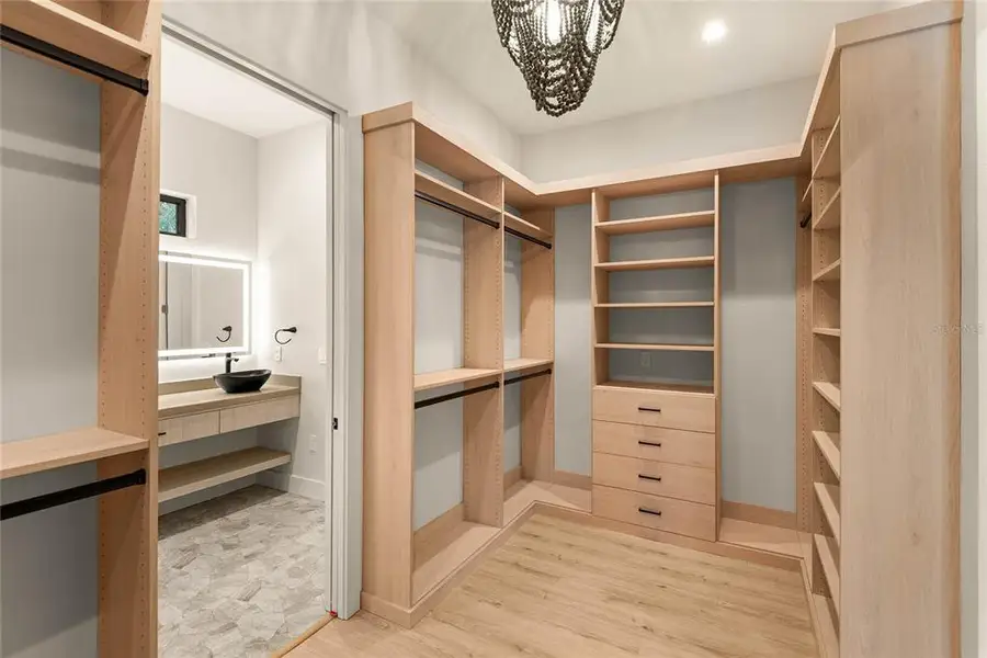 Primary Walk in Closet 2