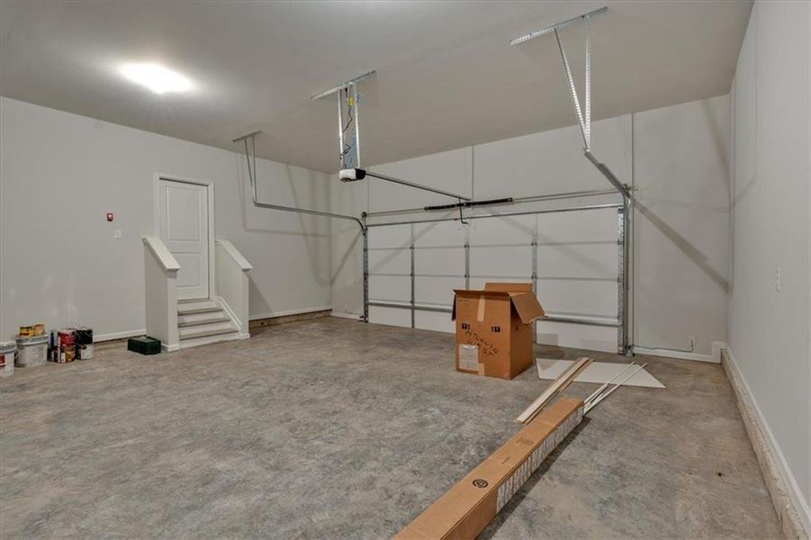 Spacious, unfurnished interior of a new home in Carter Grove, Cartersville (Image 31).