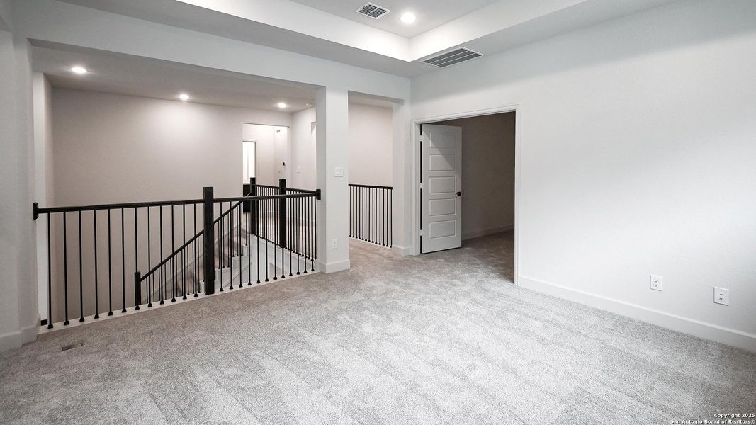 Spacious, unfurnished interior of a new home in Mayfair 60', New Braunfels (Image 15). Spacious, unfurnished interior of a new home in Mayfair 60', New Braunfels (Image 15).