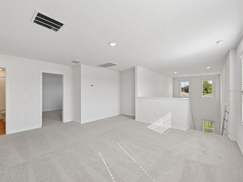 Spacious, unfurnished interior of a new home in Oakfield Trails - Premier Series, Parrish (Image 24).