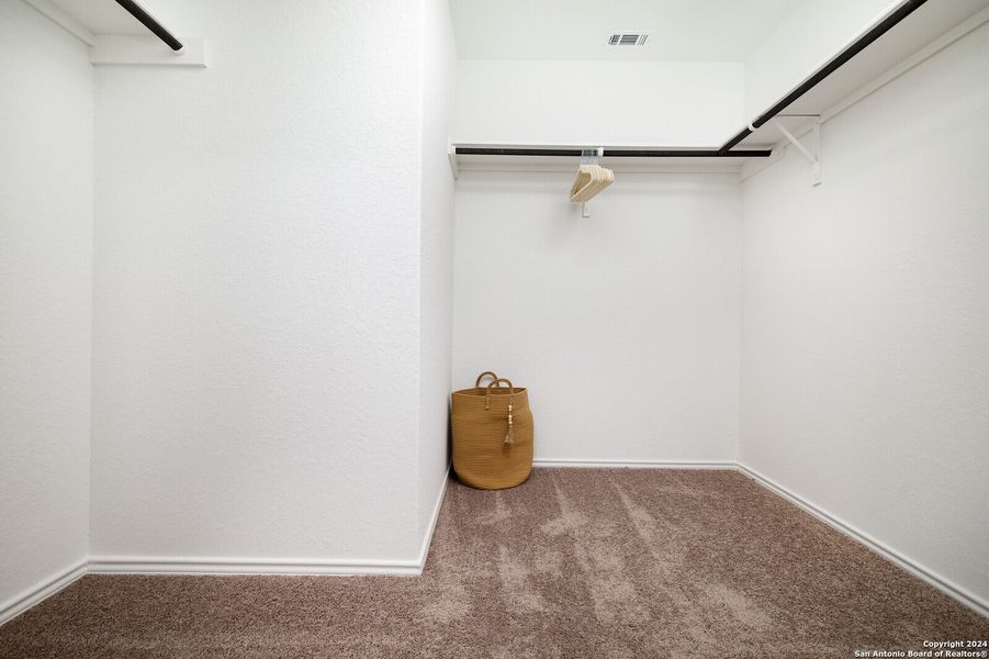 Spacious, unfurnished interior of a new home in Silos: Cottage Collection, San Antonio (Image 15).