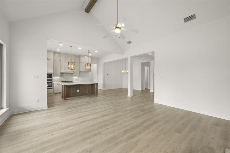 3250 Jersey- Living Room-3