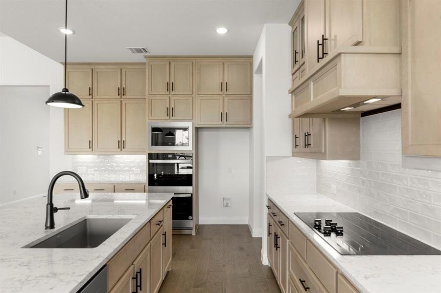 16. 335 Waterview - Kitchen (3)