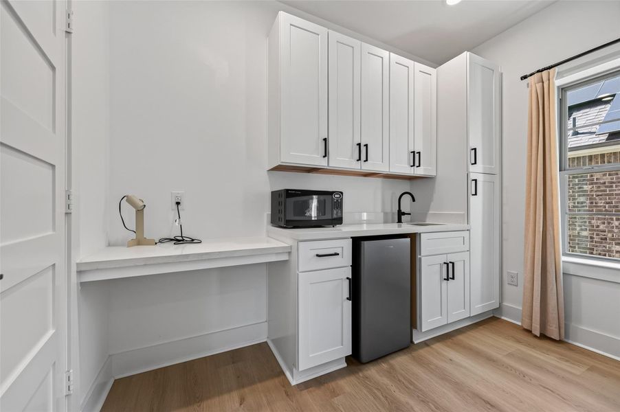 Furnished interior view inside a new home in , Conroe (Image 31).