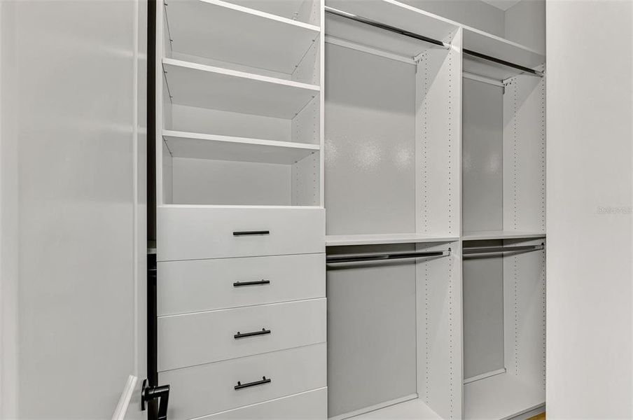 Furnished interior view inside a new home in , Venice (Image 34).