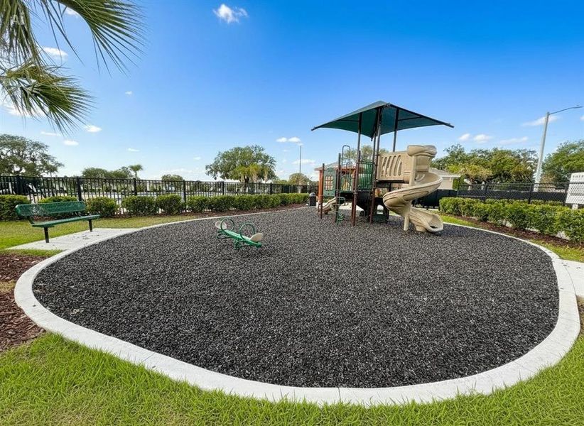 Community amenities in , Haines City (Image 24).