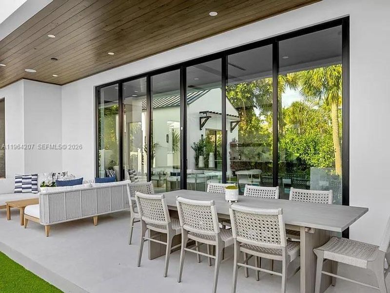 Exterior details and patio area of a home in , West Palm Beach (Image 24).