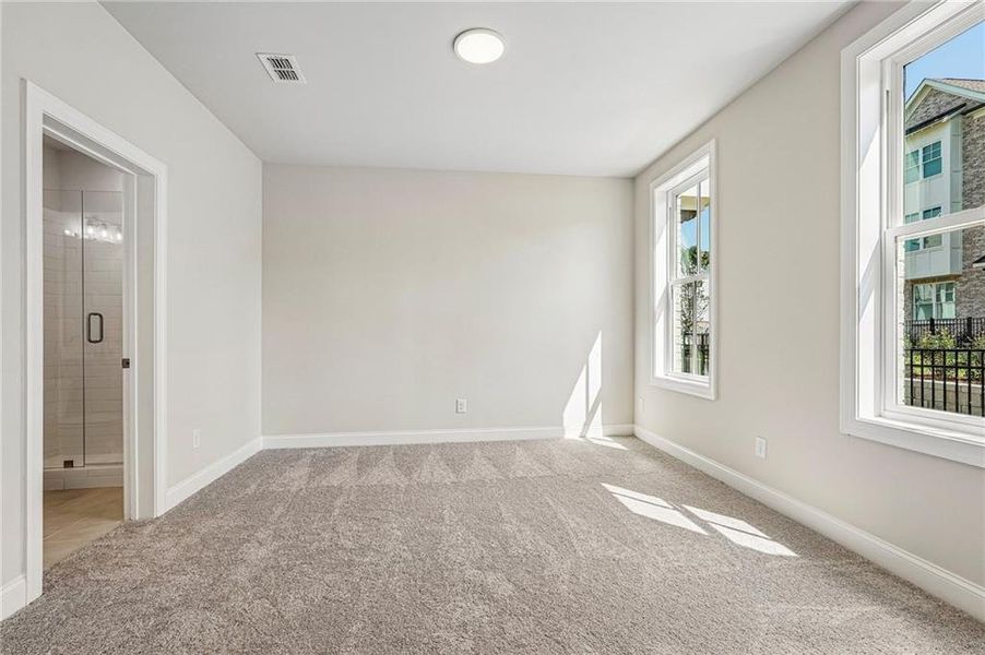 Spacious, unfurnished interior of a new home in Waterside Townhomes, Peachtree Corners (Image 32).