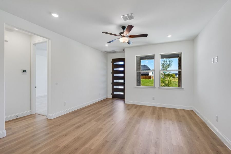 Representative unfurnished interior of a home built from the Tartini by Taylor Morrison in Cross Creek Meadows 40s, Celina (Image 15).