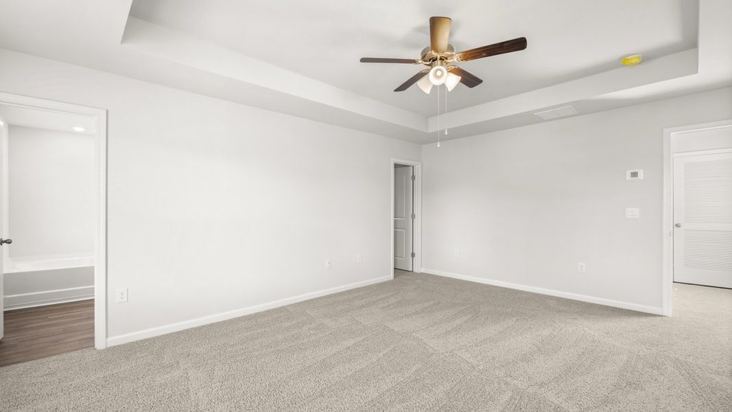 Spacious, unfurnished interior of a new home in The Abbey at Trolley Run Station, Aiken (Image 18).