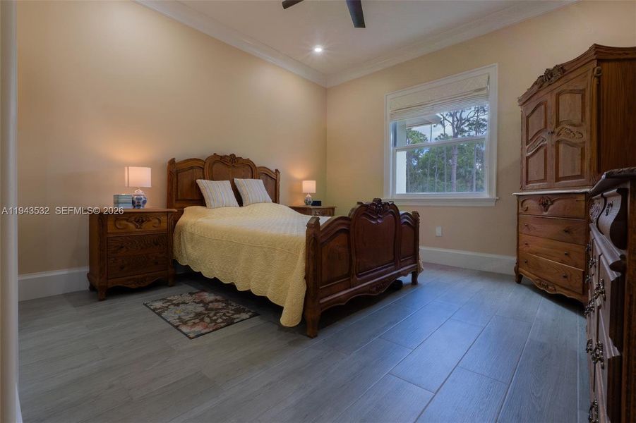 Furnished interior view inside a new home in , Parkland (Image 13).