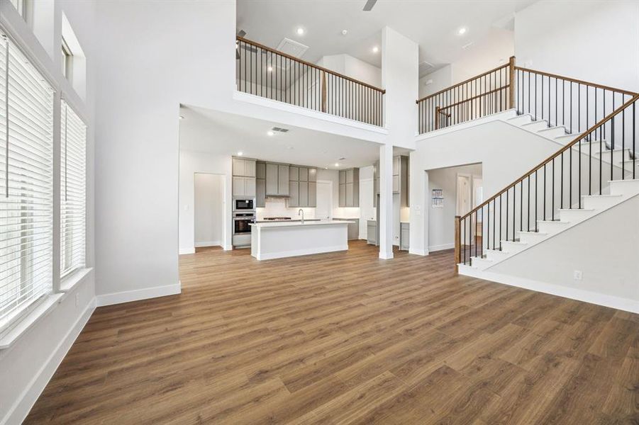 Spacious, unfurnished interior of a new home in Dove Hollow, Waxahachie (Image 20). Spacious, unfurnished interior of a new home in Dove Hollow, Waxahachie (Image 20).