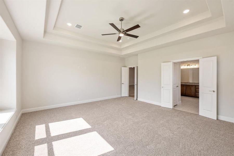 Spacious, unfurnished interior of a new home in Somerset Classic 70s & 80s, Mansfield (Image 16). Spacious, unfurnished interior of a new home in Somerset Classic 70s & 80s, Mansfield (Image 16).