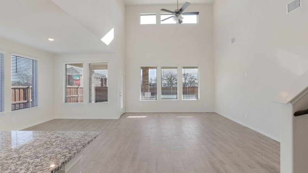 Spacious, unfurnished interior of a new home in The Preserve at Forum, Grand Prairie (Image 7).