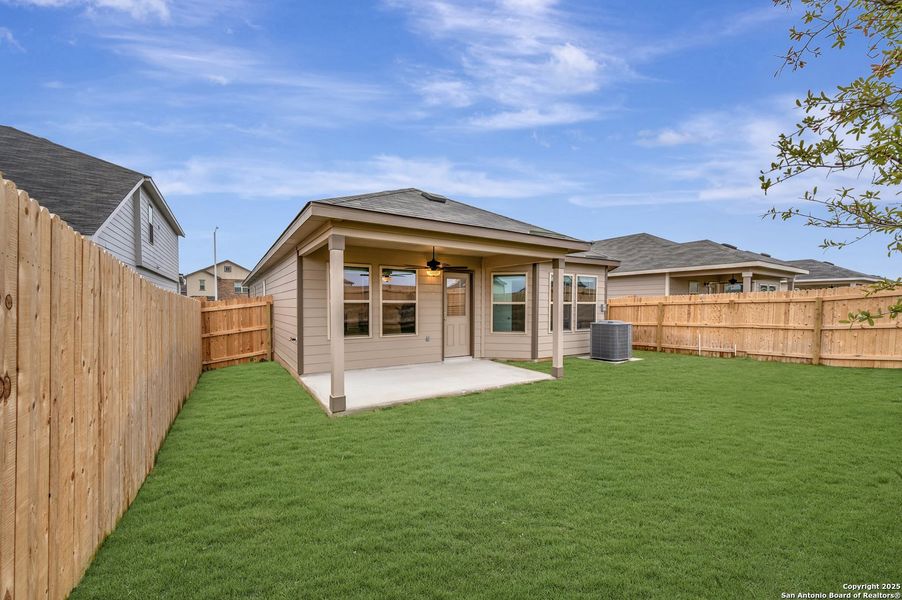Exterior details and patio area of a home in Park Place, New Braunfels (Image 19).