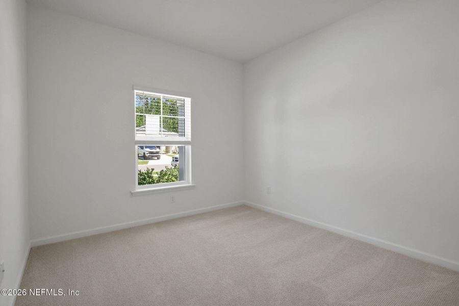 Spacious, unfurnished interior of a new home in Hyland Trail, Green Cove Springs (Image 43).