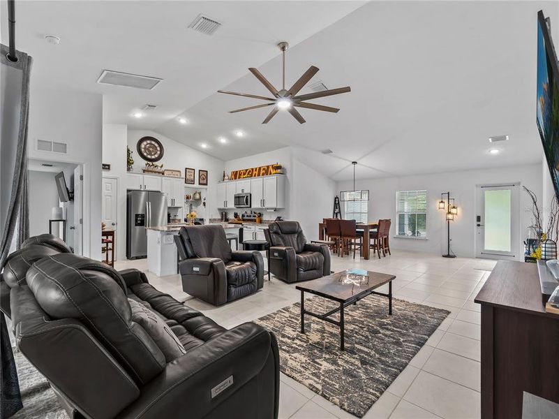 Furnished interior view inside a new home in , Port Charlotte (Image 46).