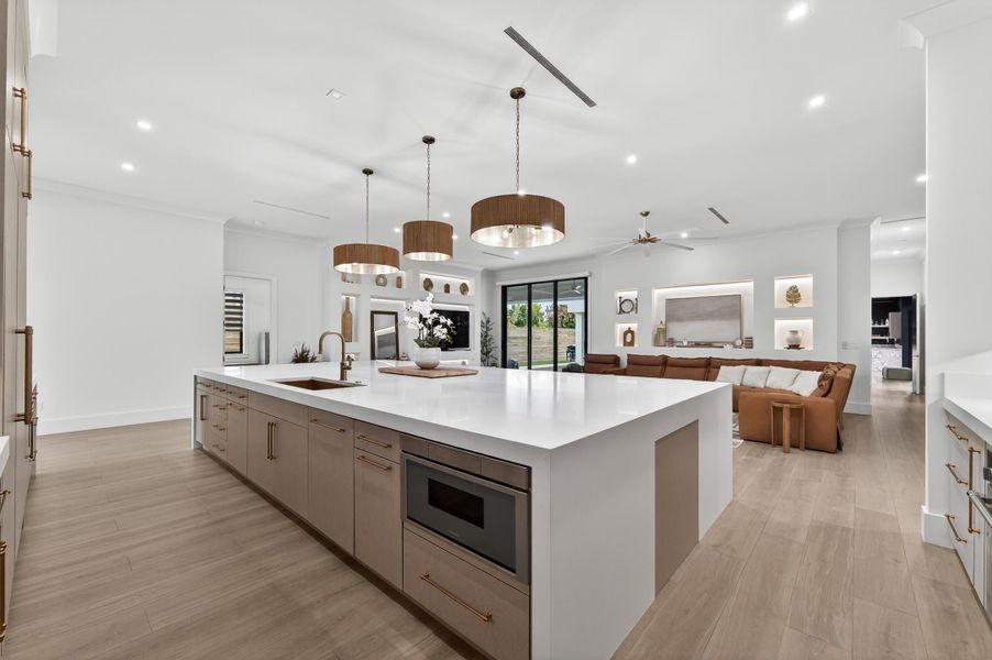 KITCHEN