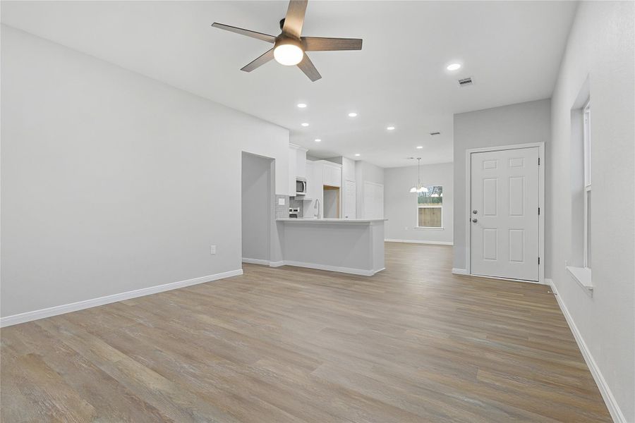 Spacious, unfurnished interior of a new home in , Crosby (Image 14).