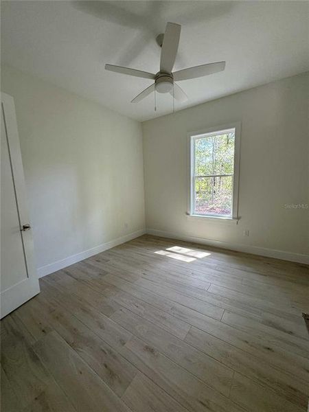 Spacious, unfurnished interior of a new home in , Dunnellon (Image 18).