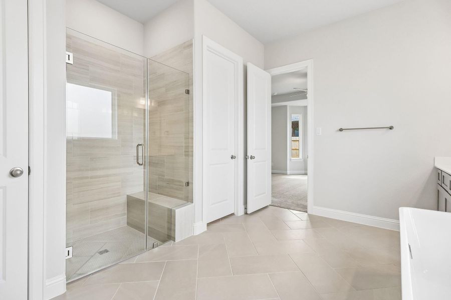 Spacious, unfurnished interior of a new home in Woodhavyn 60', Magnolia (Image 24).