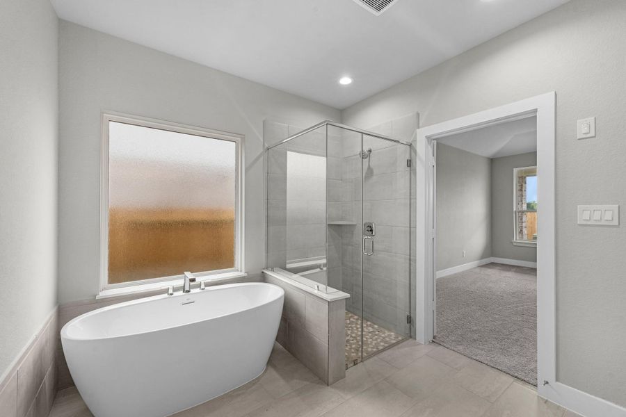Furnished interior view inside a new home in Briarwood Crossing, Rosenberg (Image 11).