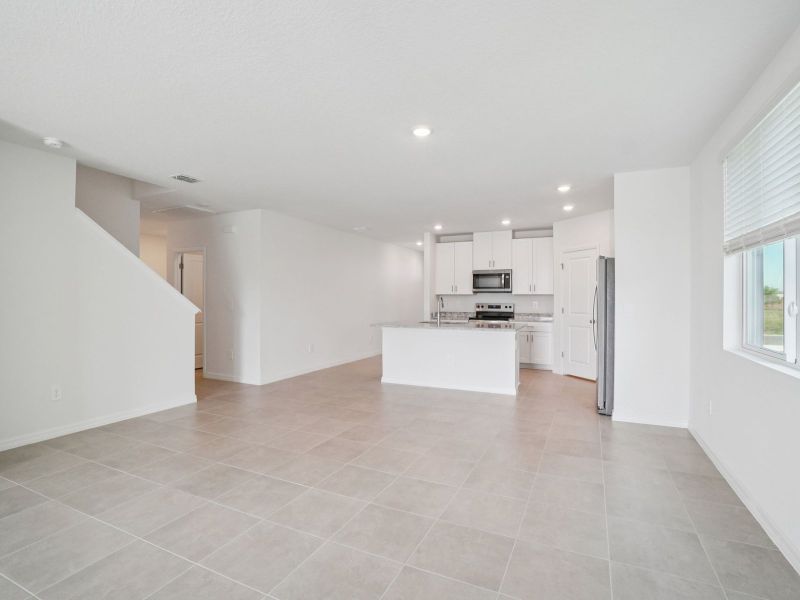 Spacious, unfurnished interior of a new home in Two Rivers - Classic Series, Zephyrhills (Image 12).