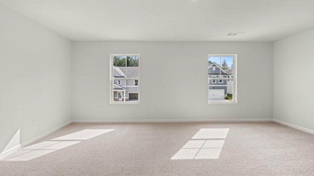 Spacious, unfurnished interior of a new home in Lost Creek, Dallas (Image 11).