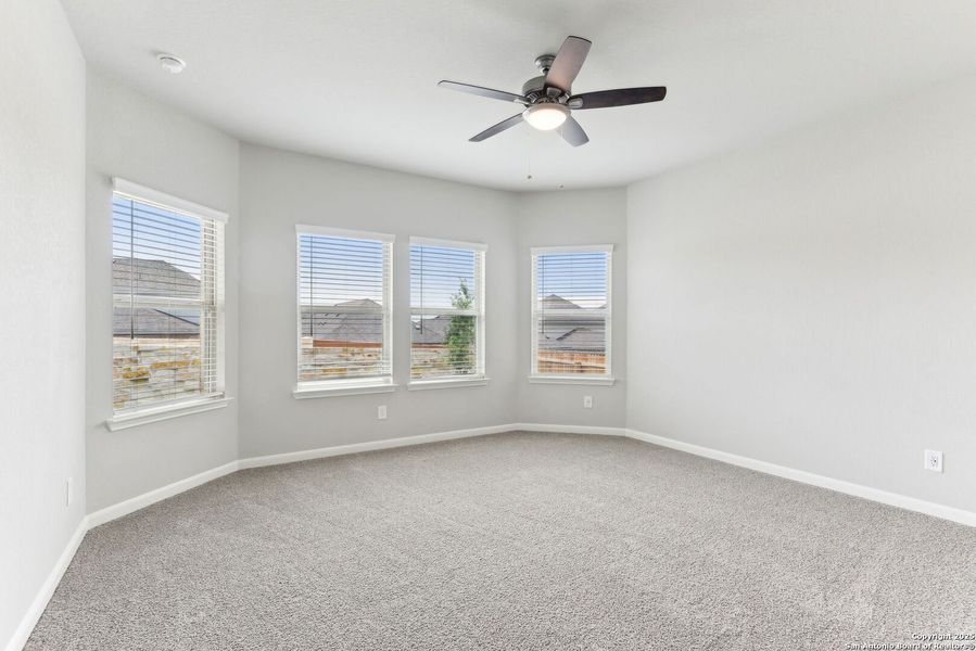 Spacious, unfurnished interior of a new home in Remington Ranch, San Antonio (Image 21). Spacious, unfurnished interior of a new home in Remington Ranch, San Antonio (Image 21).