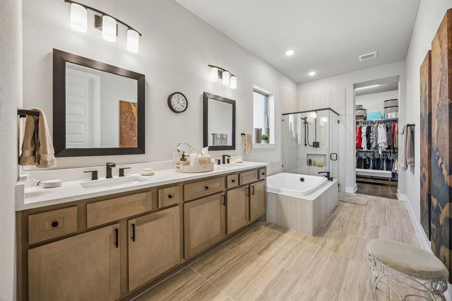 Furnished interior view inside a new home in , Mansfield (Image 26).