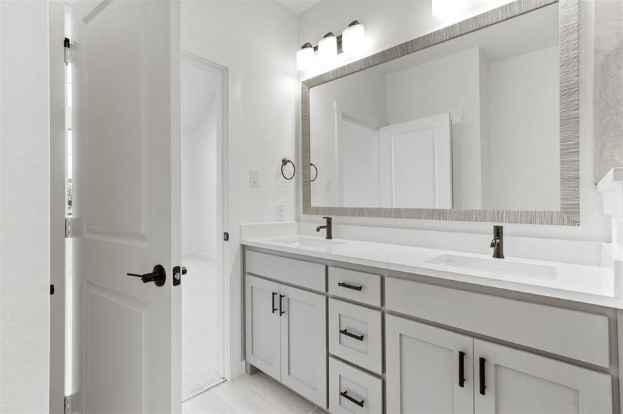 020-2833ConcordDrive-Wylie-TX-75098-PrimaryBathroom.jpg-SMALL
