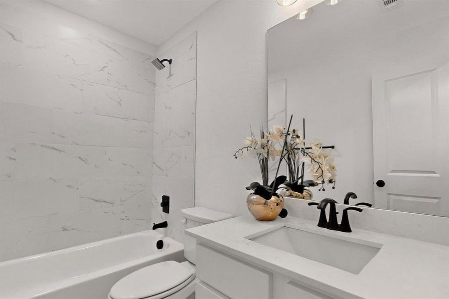 Furnished interior view inside a new home in , Dallas (Image 8).