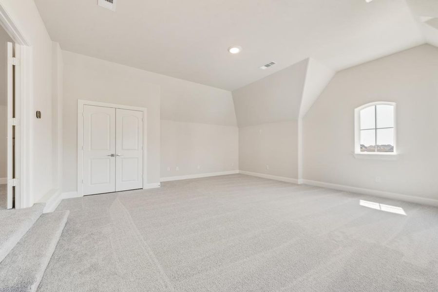 Spacious, unfurnished interior of a new home in South Pointe, Mansfield (Image 35). Spacious, unfurnished interior of a new home in South Pointe, Mansfield (Image 35).