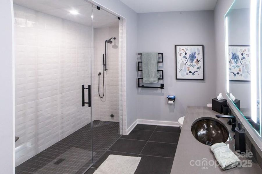 Spacious, unfurnished interior of a new home in , Belmont (Image 18).